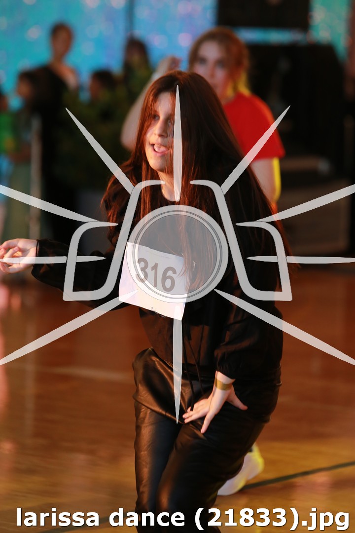 larissa dance (21833).jpg
