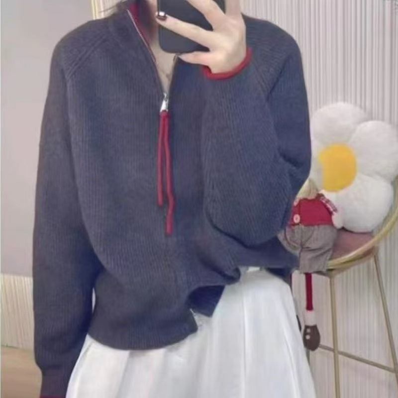 Women's cardigan with zipper and color-block design