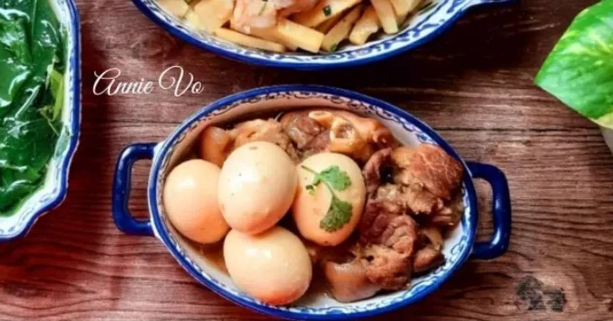 Chân giò kho trứng