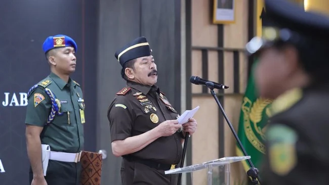 Jaksa Agung ST Burhanuddin saat memimpin pelantikan pejabat baru di lingkungan Kejaksaan Agung.