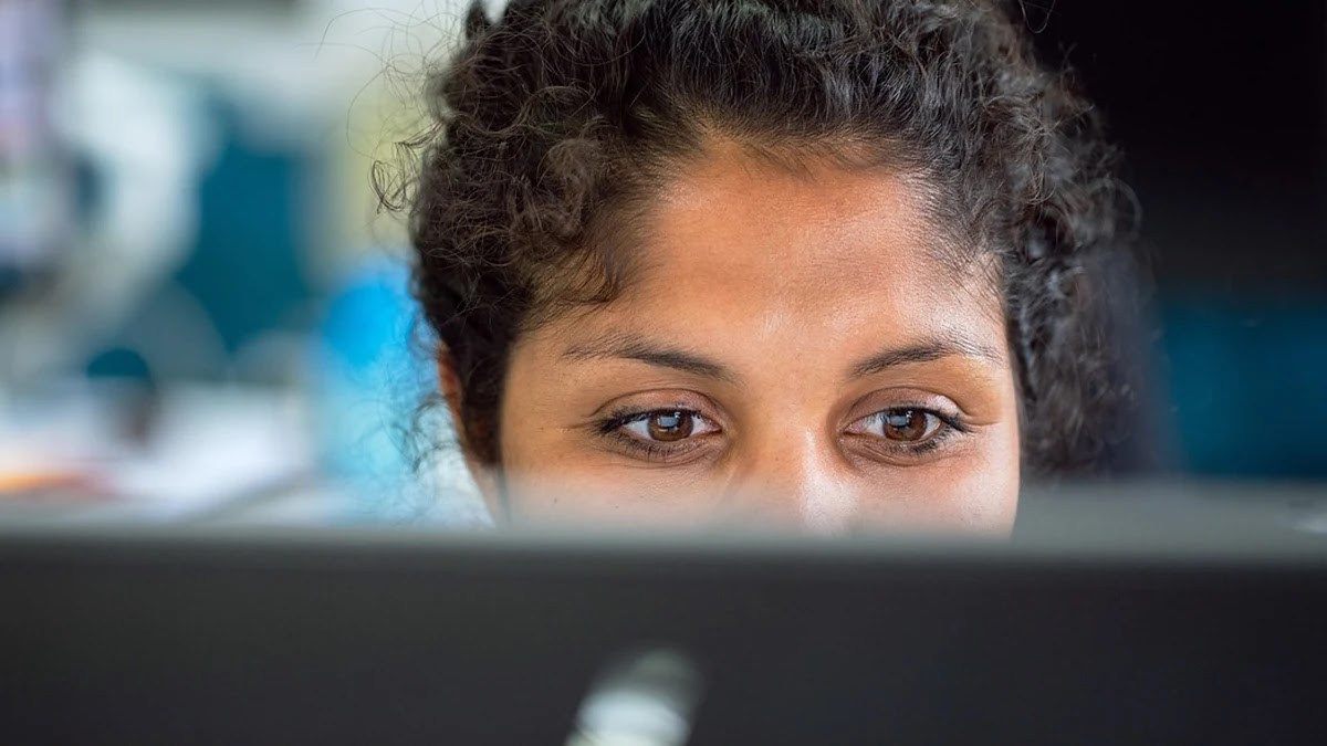 알바 계약서 작성 시 반드시 포함해야 할 필수 조항