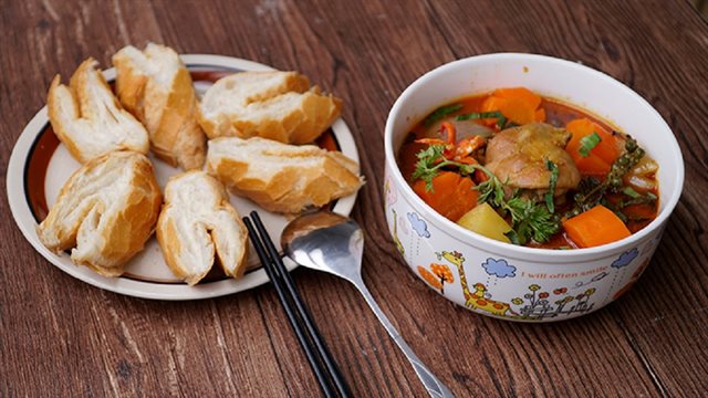 Gà Nấu Tiêu Cay Thơm