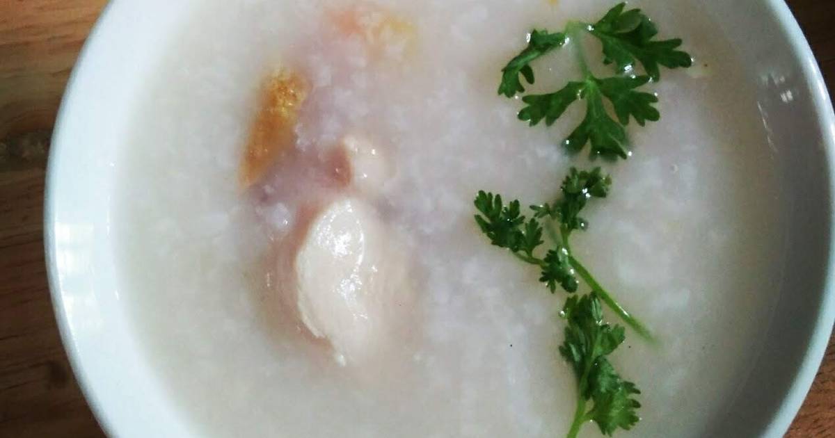 Cháo gà hạt sen cà rốt cho bé