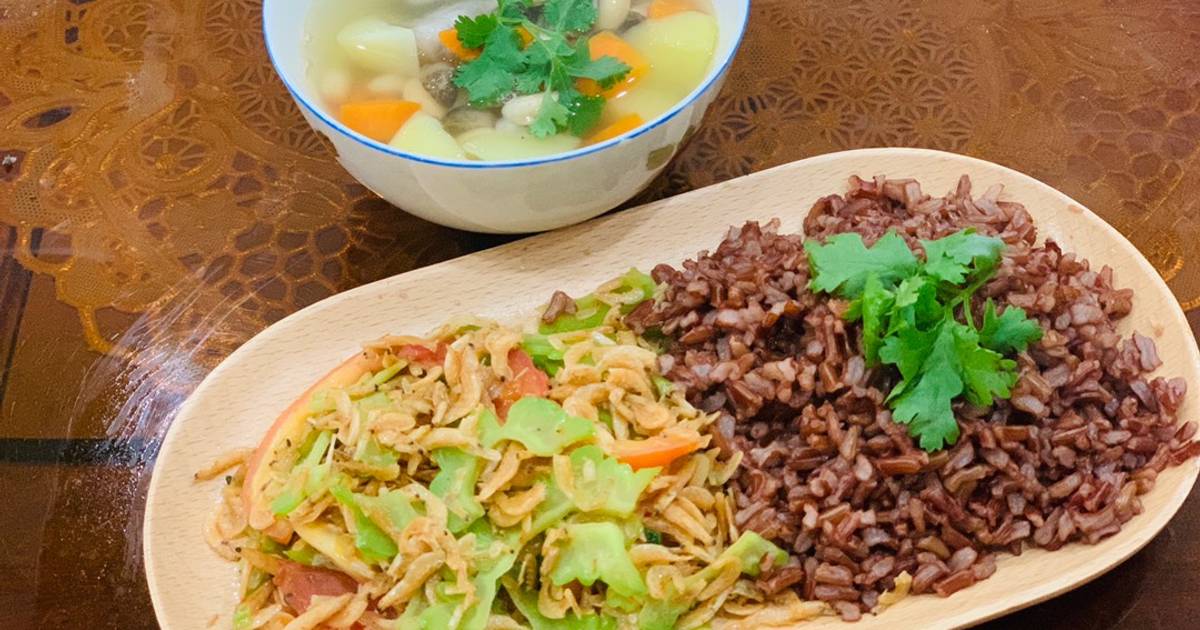 Cơm gạo lứt + tép ran + canh củ quả (Healthy)