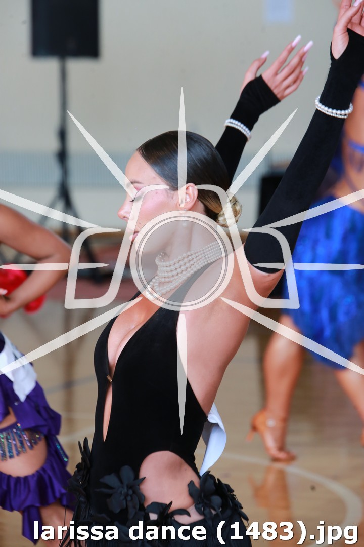 larissa dance (1483).jpg