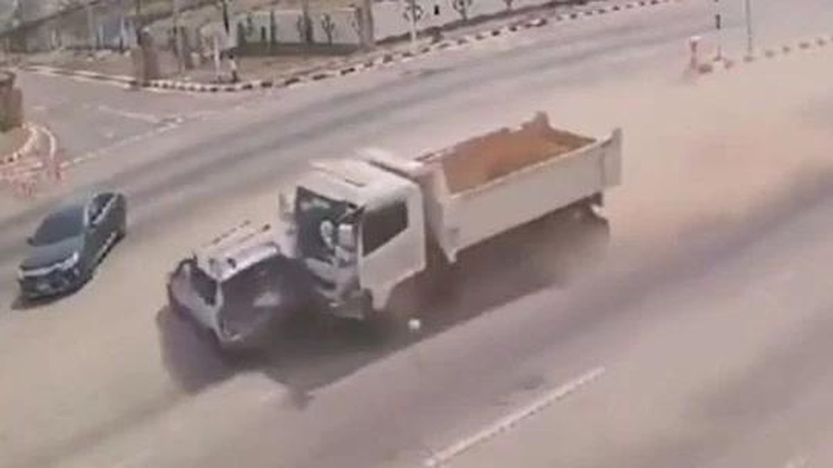 Ngủ gật, tài xế xe tải gây tai nạn kinh hoàng, kéo lê ô tô chở học sinh 50m - Tạp chí Doanh Nghiệp Việt Nam