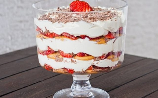 Pudding Dâu Tây