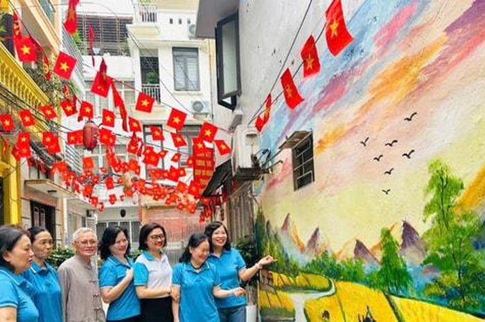 'Ngõ phố hạnh phúc' của phụ nữ Đống Đa - Báo Hà Nội Mới