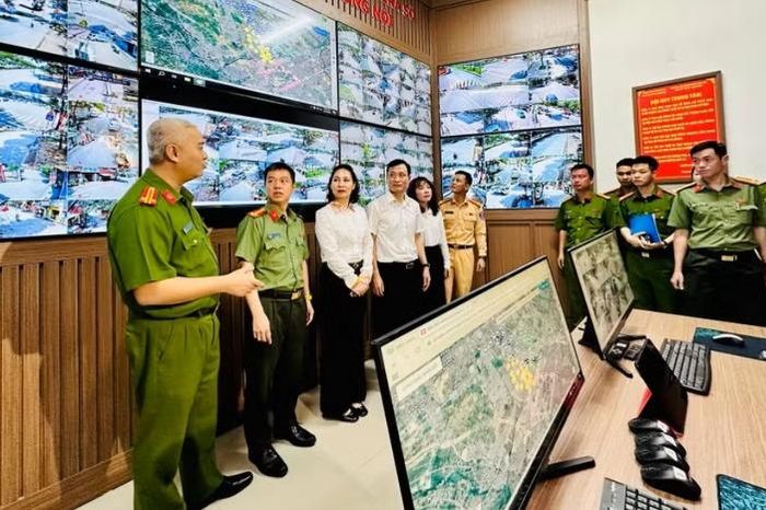 Phường Dương Nội ra mắt trung tâm chỉ huy số - Đài Phát thanh và truyền hình Hà Nội