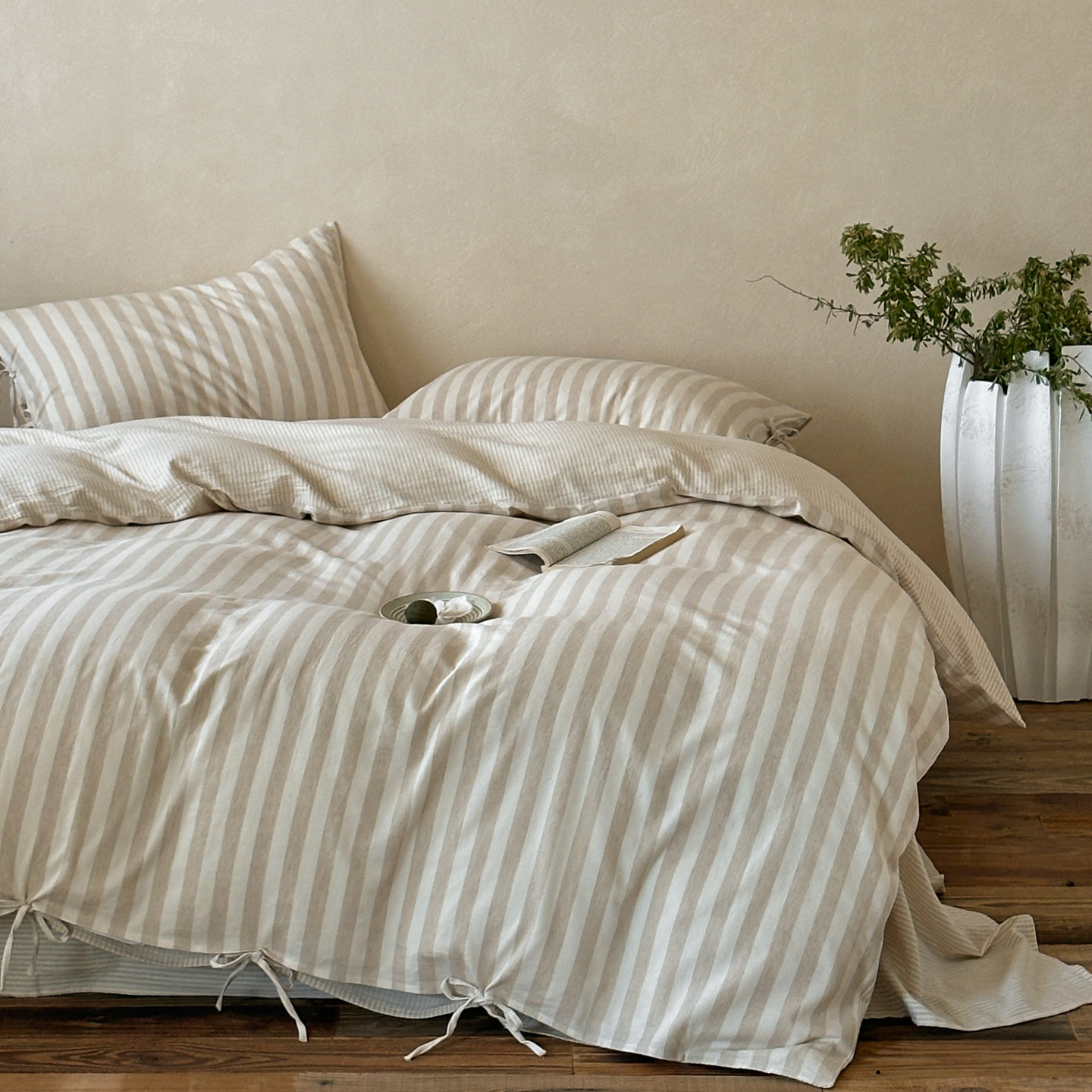 Bedding Set Cotton-Linen, 4-piece, Stripes, modern