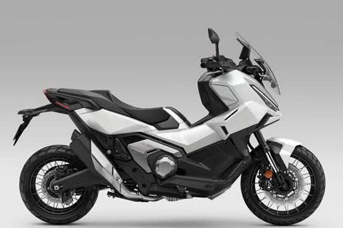 Xe tay ga Honda động cơ 745cc, giá hơn 500 triệu đồng - Tạp chí Doanh Nghiệp Việt Nam