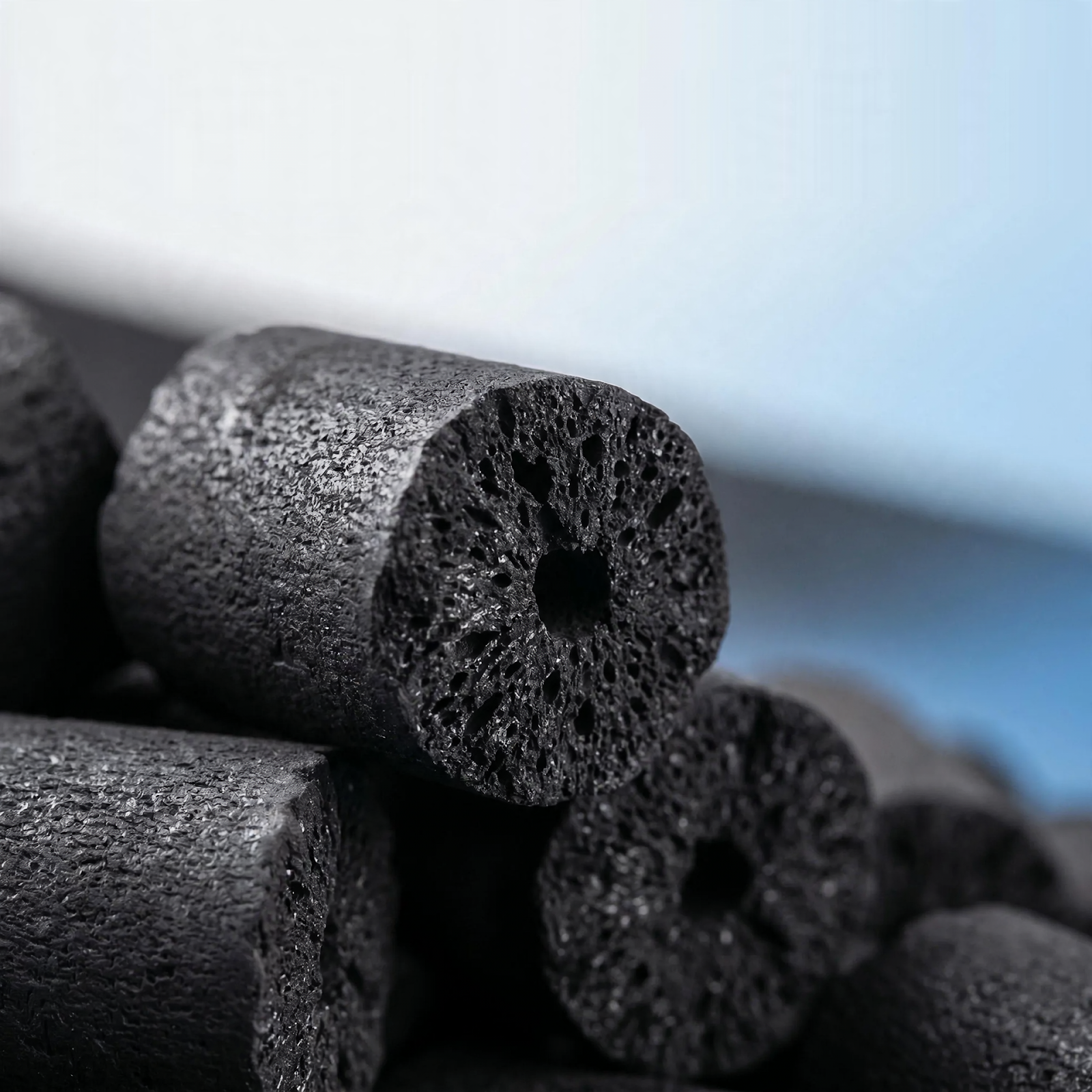 Activated charcoal bags with high adsorption capacity