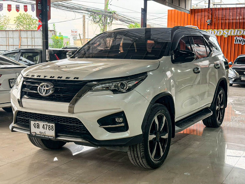 TOYOTA FORTUNER