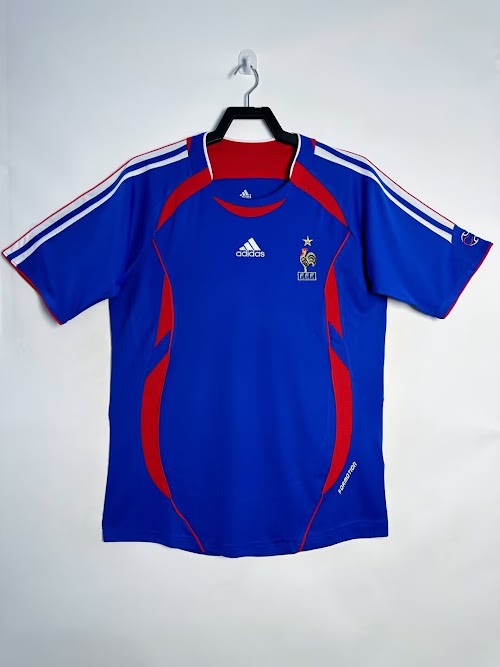 Camiseta de local de Francia 2006 (versión estadio).jpeg