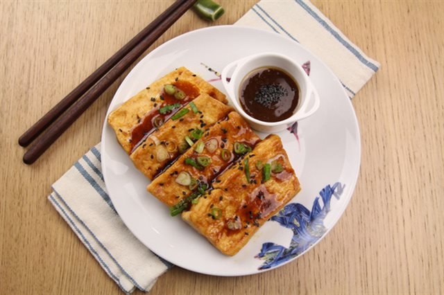 Đậu Hũ Trắng Sốt Tương Đen
