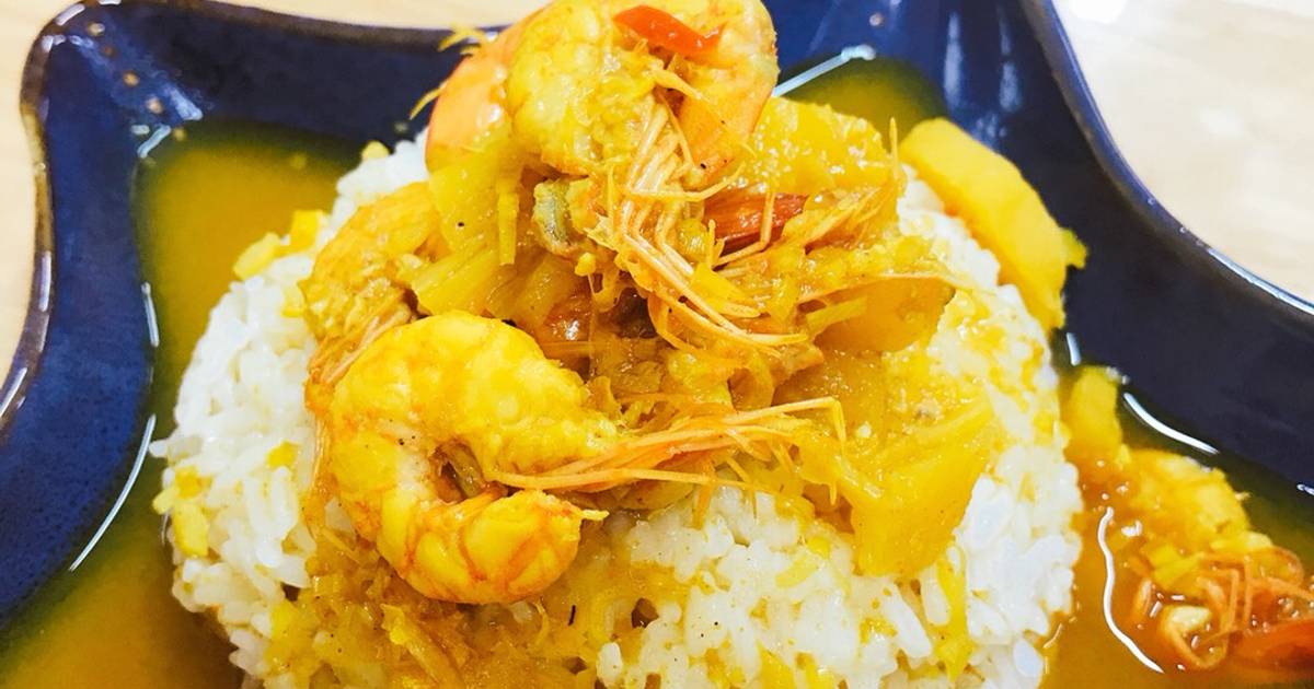 Cà ri tôm dứa vị thái