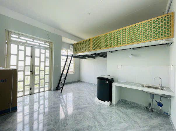 Gần Đại Học Sư Phạm và sân bay 1