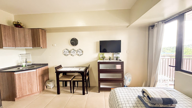 Serin Tagaytay suite