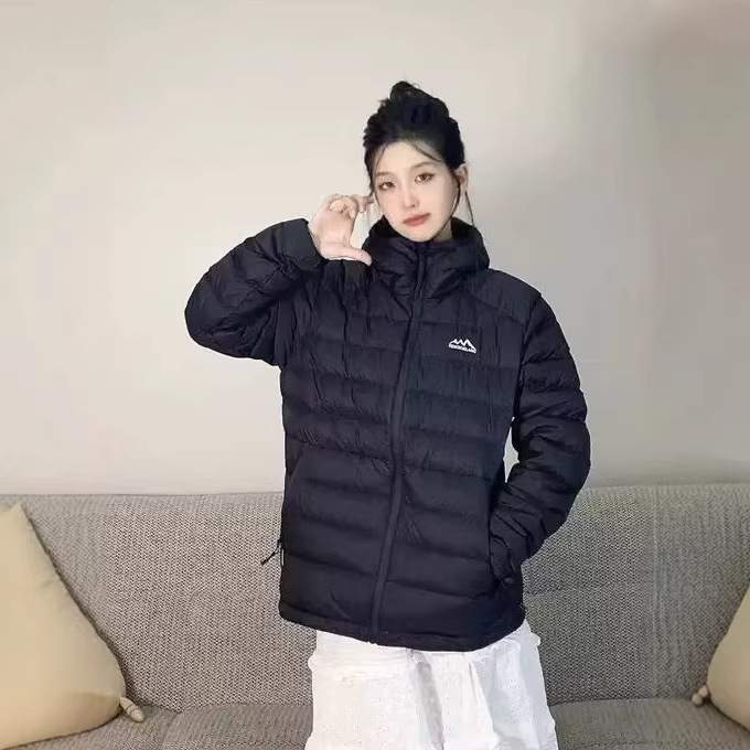 Lightweight women's down jacket with hood