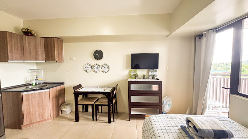 Serin Tagaytay suite