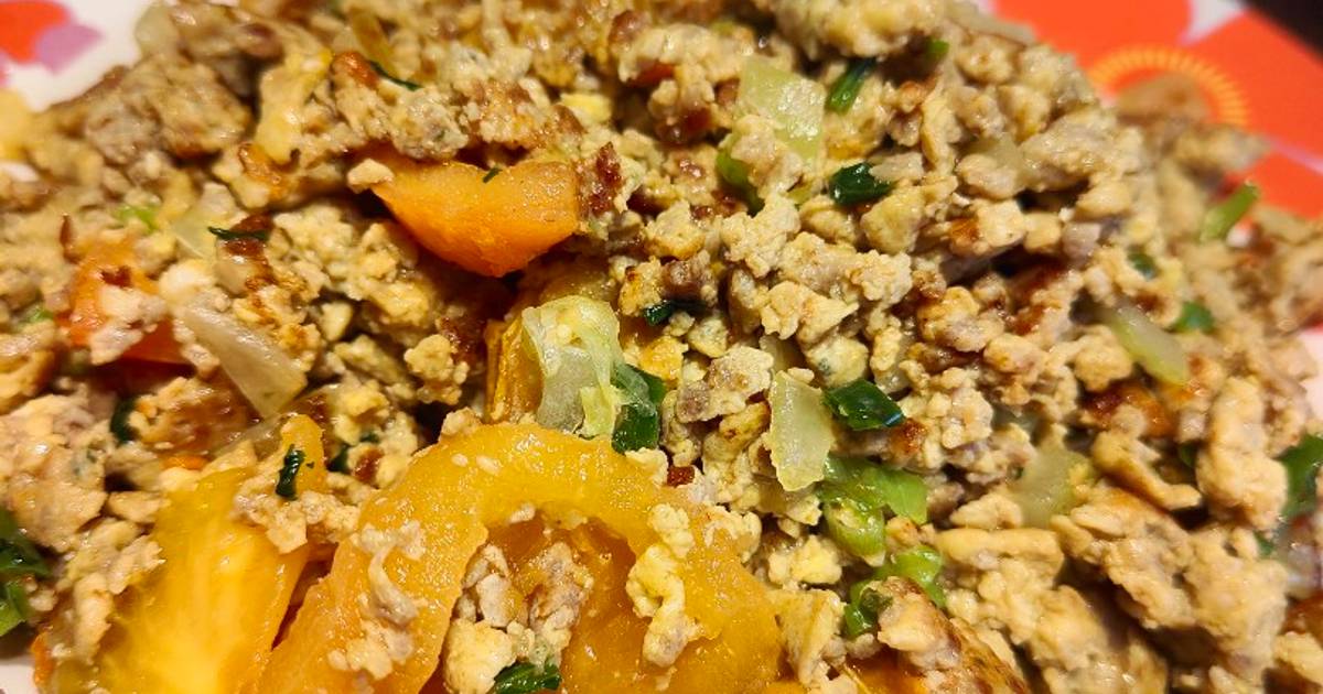Thịt bò bằm trứng cà chua