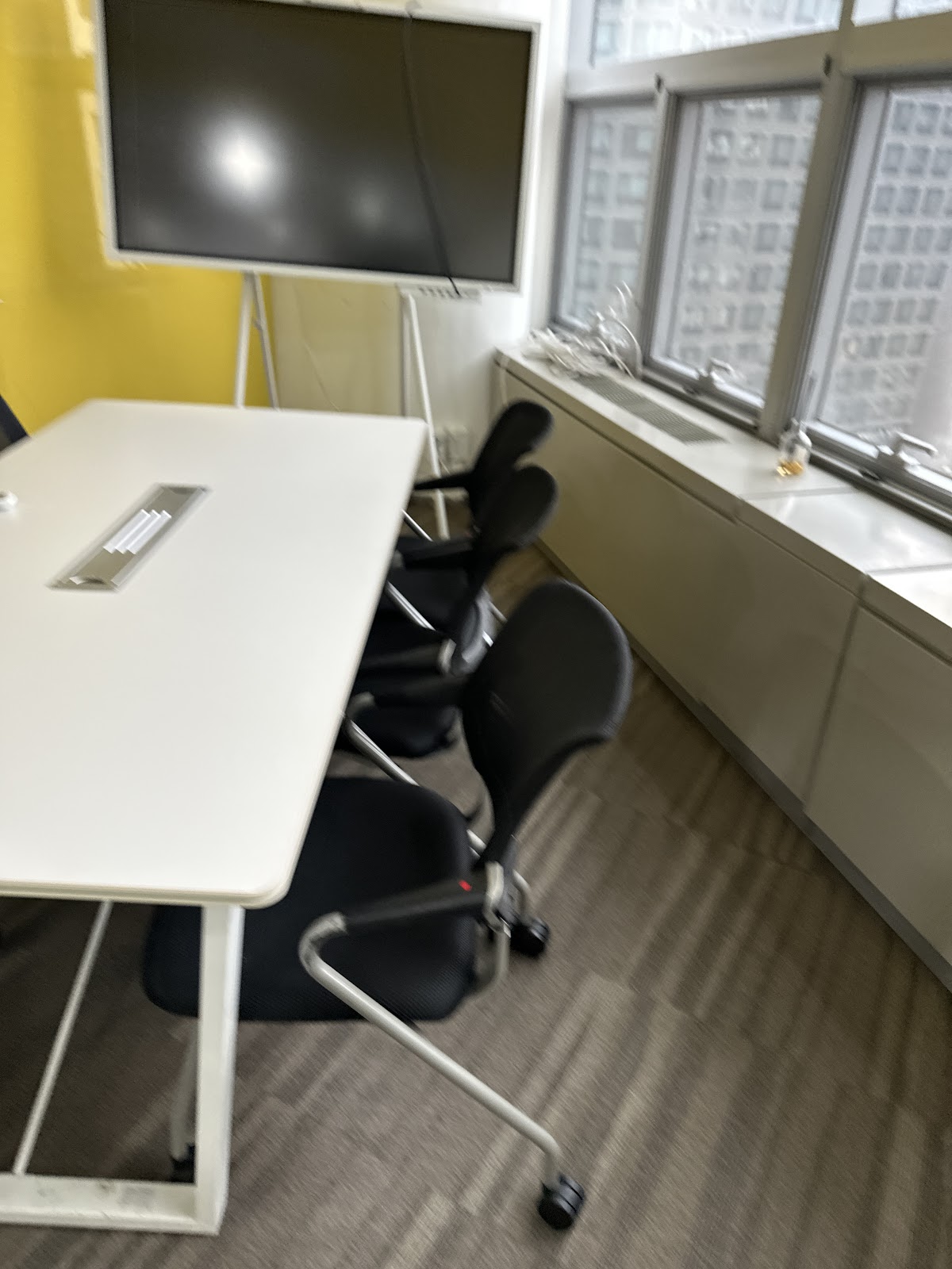 판교 사무실청소 IT 기업 업무공간 책상 세밀 클리닝