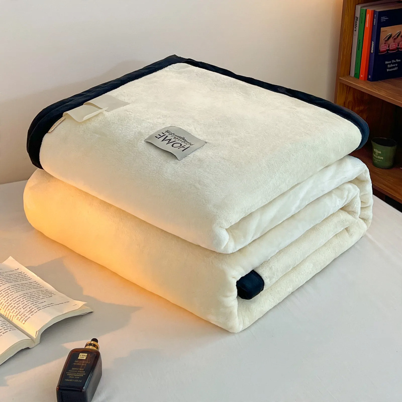 Light flannel throw blanket for on-the-go