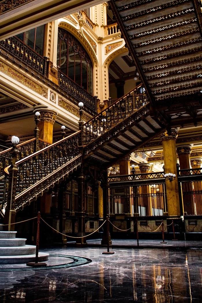 그래프 탐색 알고리즘 DFS와 BFS의 구조와 활용법 비교