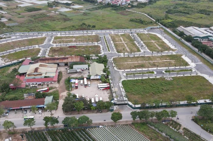 BĐS ngoại thành giảm giá cục bộ do cắt lỗ - Đài Phát thanh và truyền hình Hà Nội