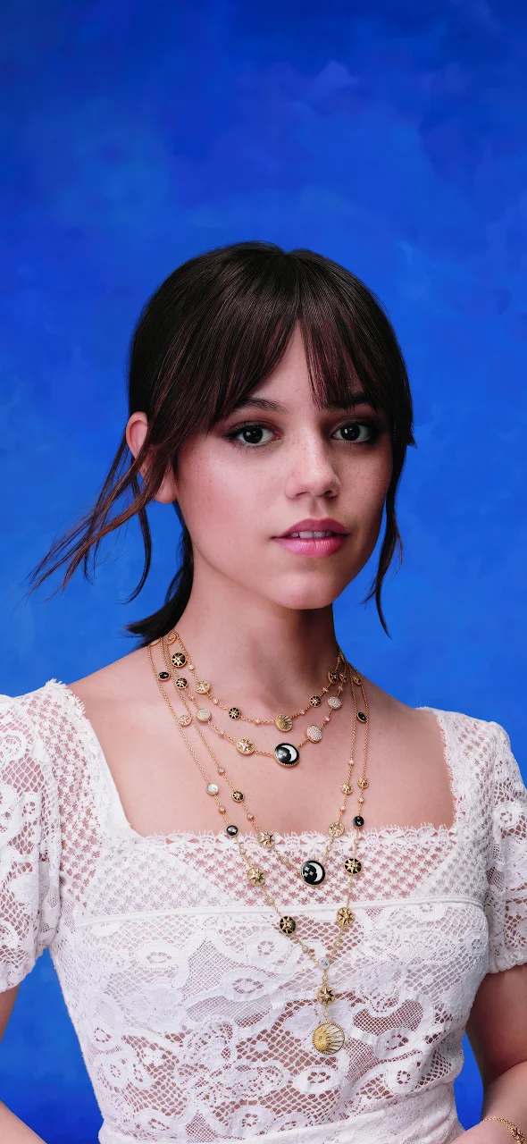 Jenna Ortega Dior 2023 4K iPhone Phone Wallpaper