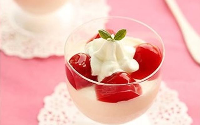 Bánh Sữa Chua Mix Mứt Anh Đào