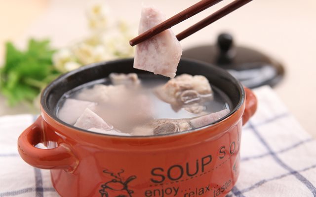 Canh Khoai Môn Sườn Heo