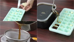 Cắt phô mai thành hạt lựu vừa ăn và cho vào từng khuôn.