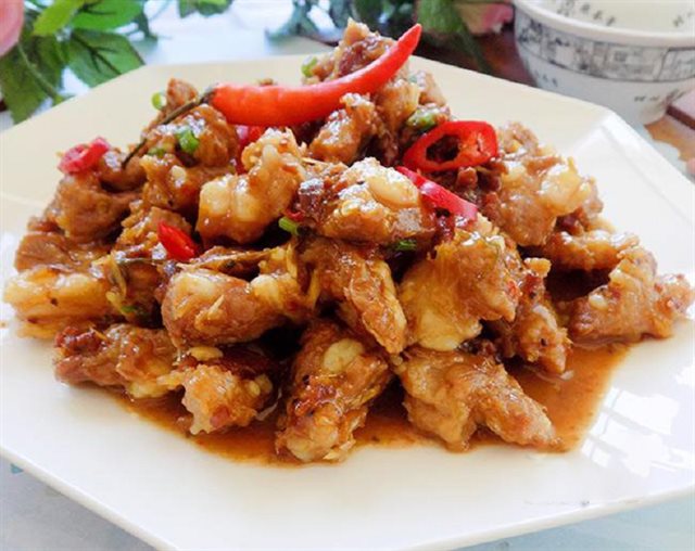 Sụn Heo Rim Mắm