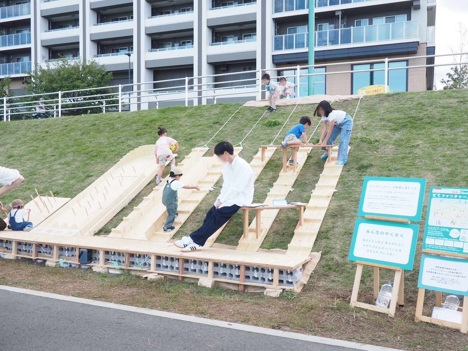 河川敷の傾斜空間を活用するどてファニチャーの有用性の検証-thumb-4