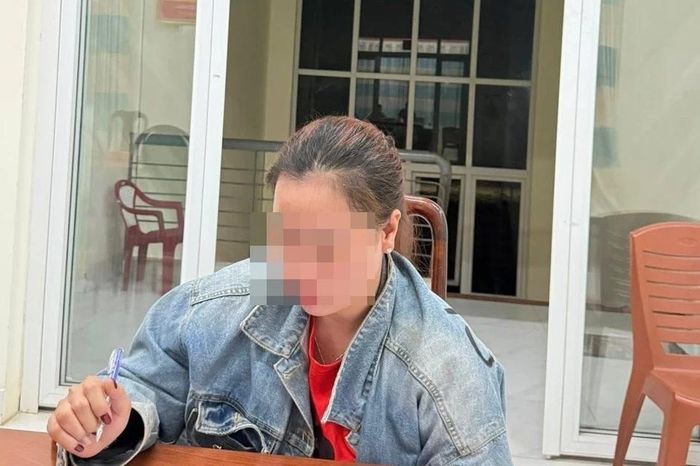 Lý do mẹ trẻ bóp mũi, bịt miệng con đến đỏ người trong clip gây phẫn nộ - Báo Tiền Phong