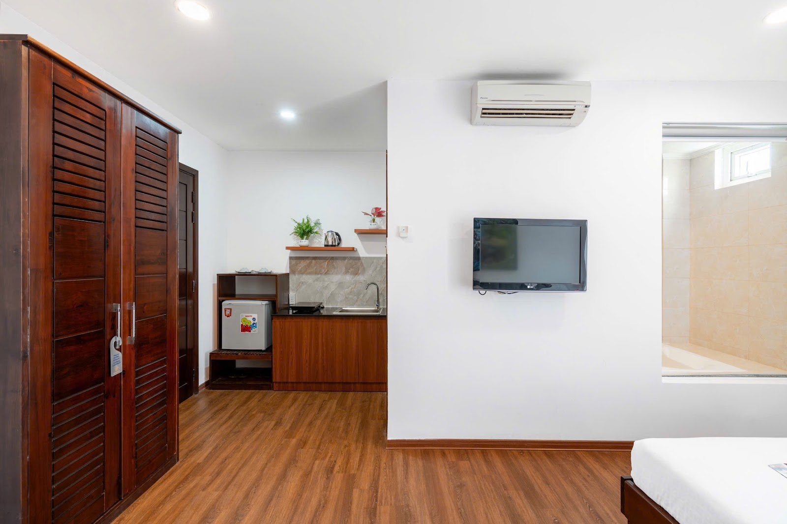 Trống sẵn studio Đống Đa, Hải Châu - Giá 5 triệu/ tháng 2