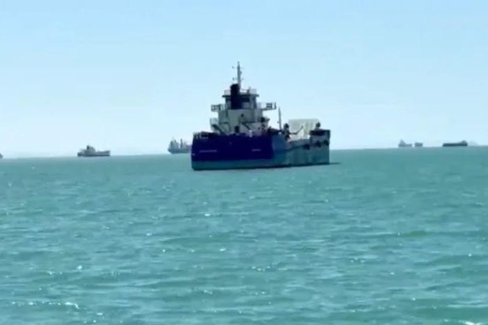 Cảnh tàu thuyền tắc nghẽn ở eo biển Hormuz do xung đột Mỹ, Israel và Iran - Báo VietnamNet