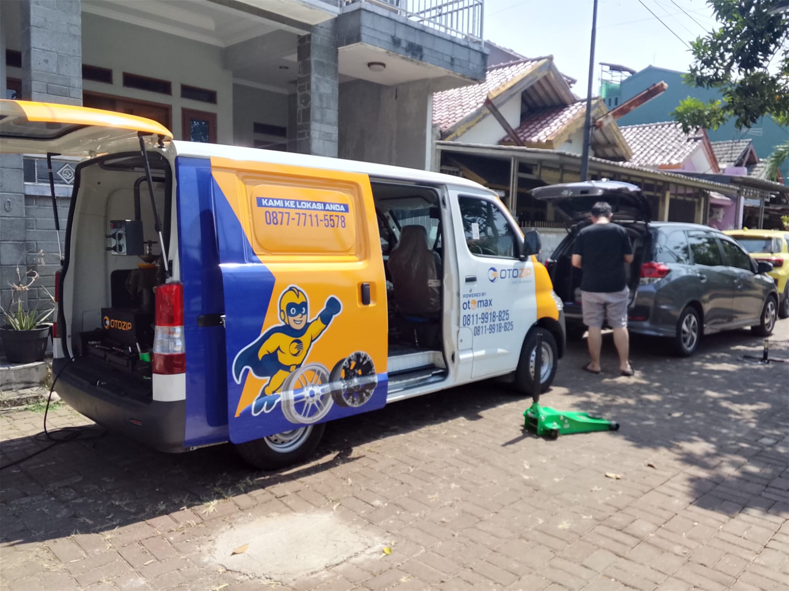 Dokumentasi Penanganan Ban Mobil Otomax Store - Review Jujur Continental EcoContact 6 235/50 R19: Pilihan Terbaik untuk BYD Sealion 7, Chery Tiggo 8, & Jaecoo J7