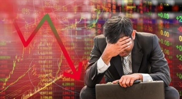 VN Index drops below 1,670 points, negative sentiment dominates stock market