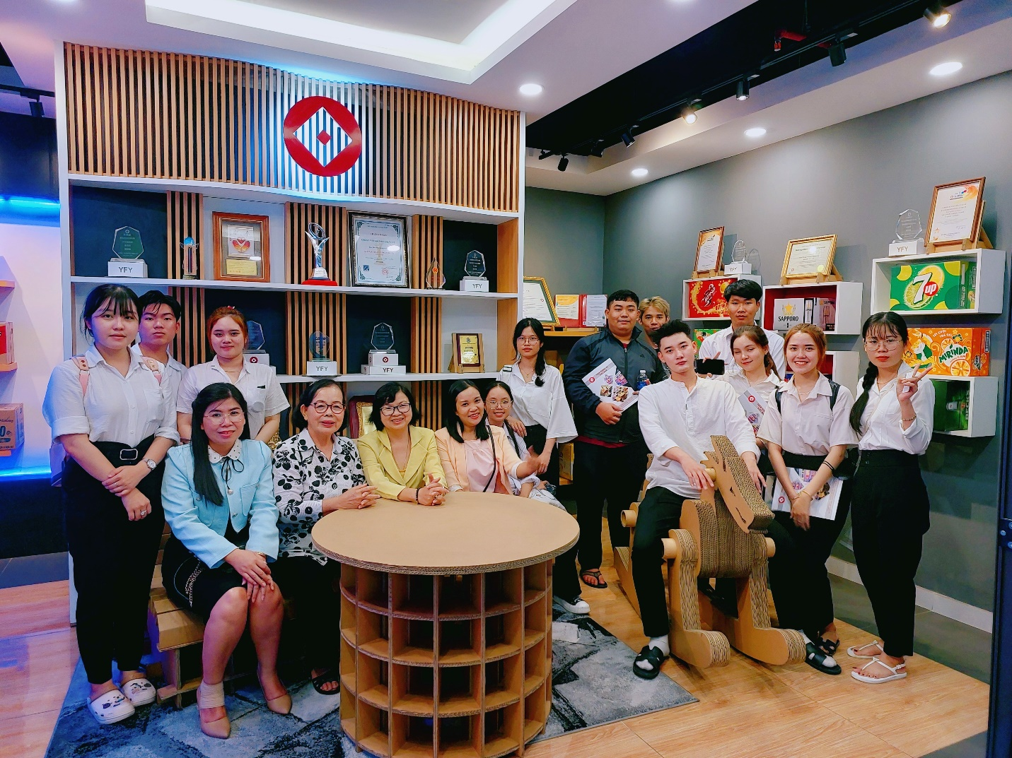 Phòng mẫu các sản phẩm công ty đang thực hiện