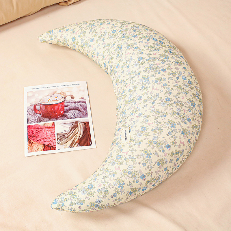Moon Cuddle Pillow, 75 cm