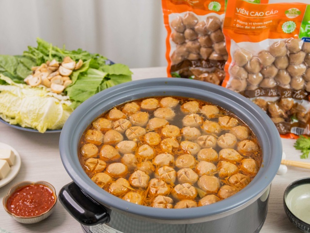 Lẩu Bò Viên Khổng Lồ