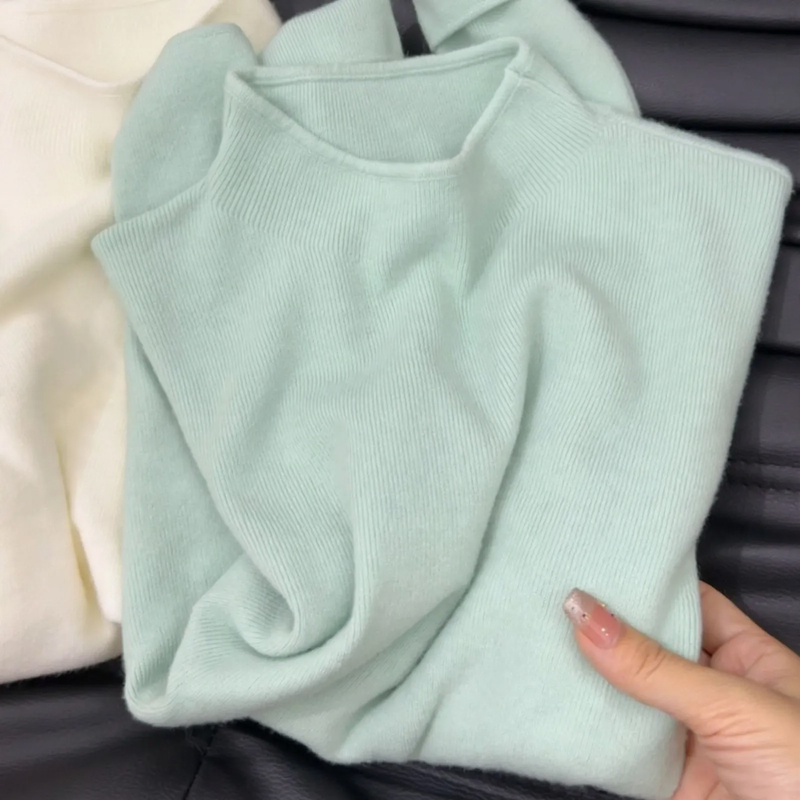 Ladies' knitted sweater with stand-up collar