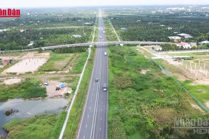 [Video] Chấp thuận đấu nối tạm vào cao tốc Trung Lương - Mỹ Thuận để thi công trạm dừng nghỉ - Báo Nhân Dân