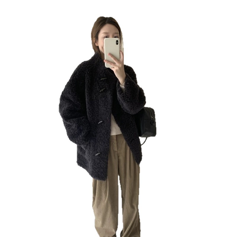 Wool coat with a stand-up collar and toggle buttons