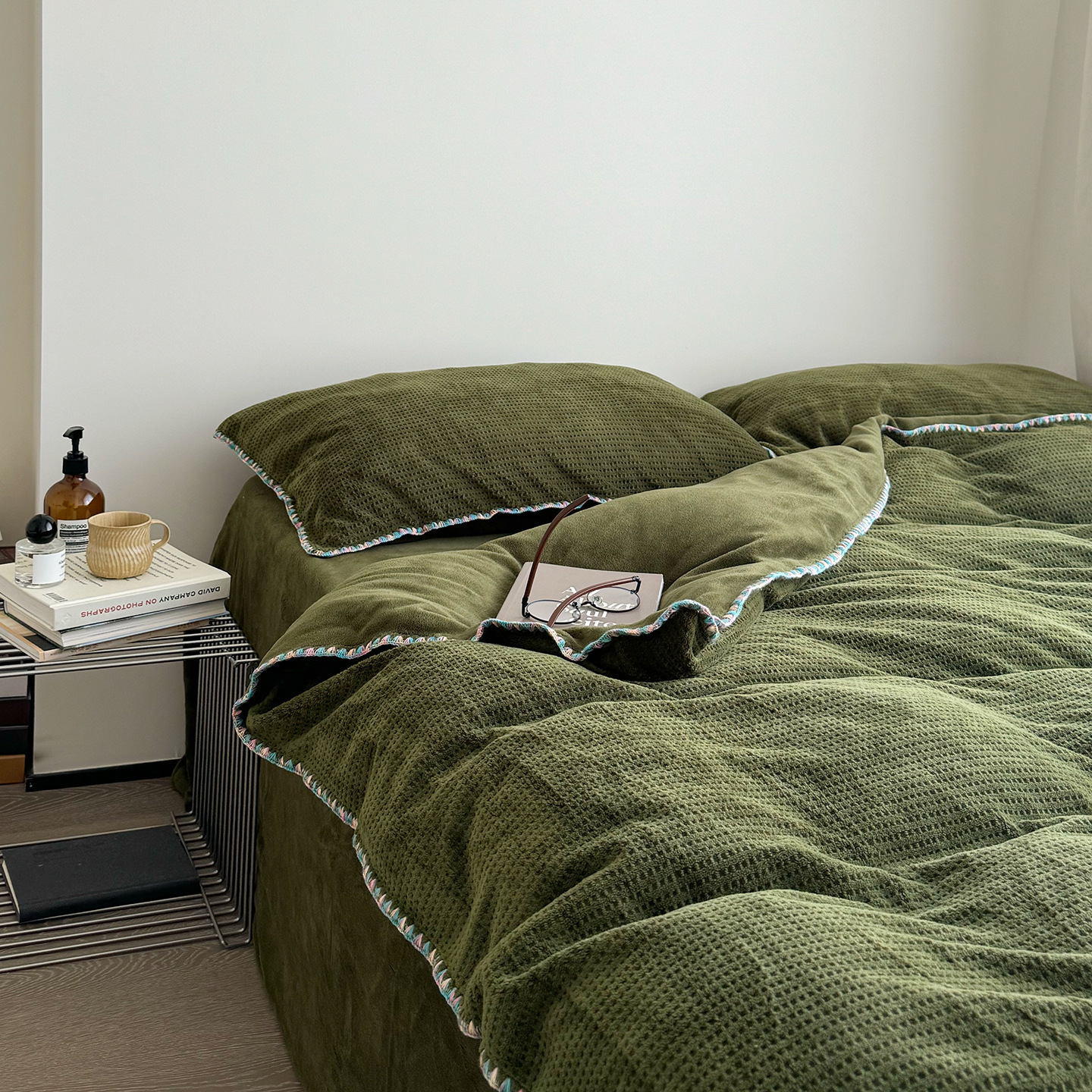 Wafer Fleece Bedding Set with Shell Hem