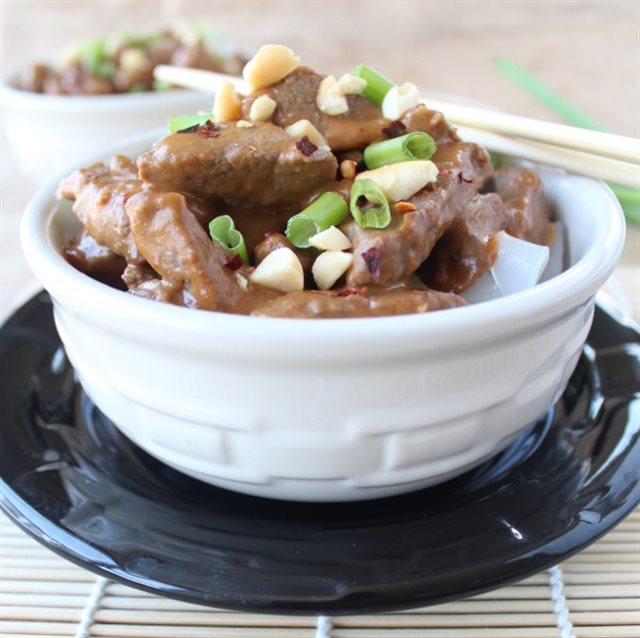 Phở Trộn Bò Xào Kiểu Thái