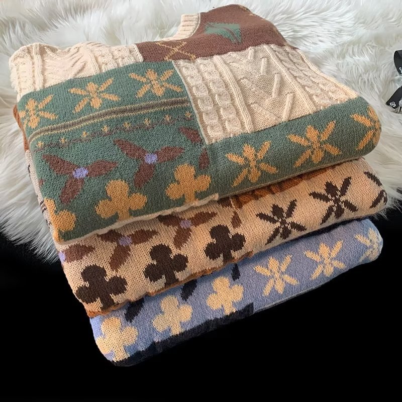 Retro Knit Sweater with Contrast Pattern
