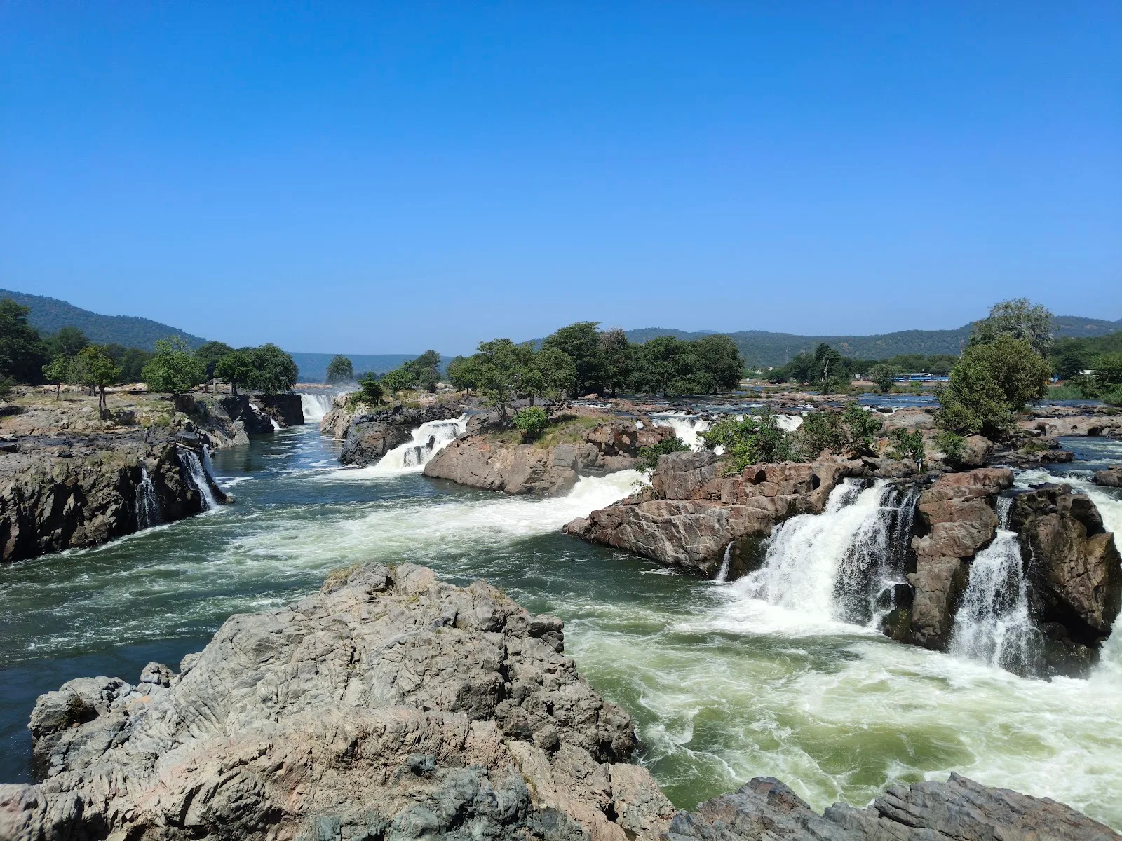 Hogenakkal Falls
